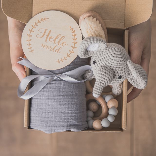 Newborn Baby Bath Gift Set – Double-Sided Bamboo Fiber Towel & Toy Box